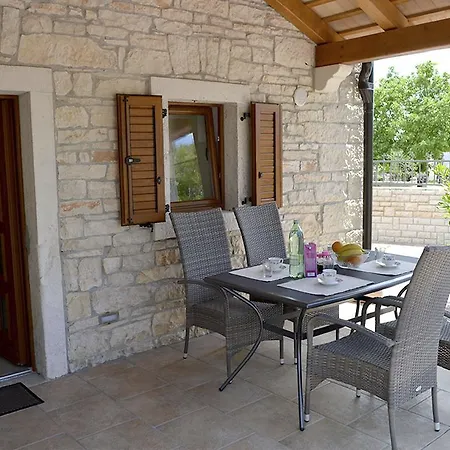 Дом отдыха Holiday Home Mate Tinjan