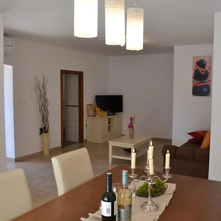 Holiday Home Mate Holiday home Tinjan